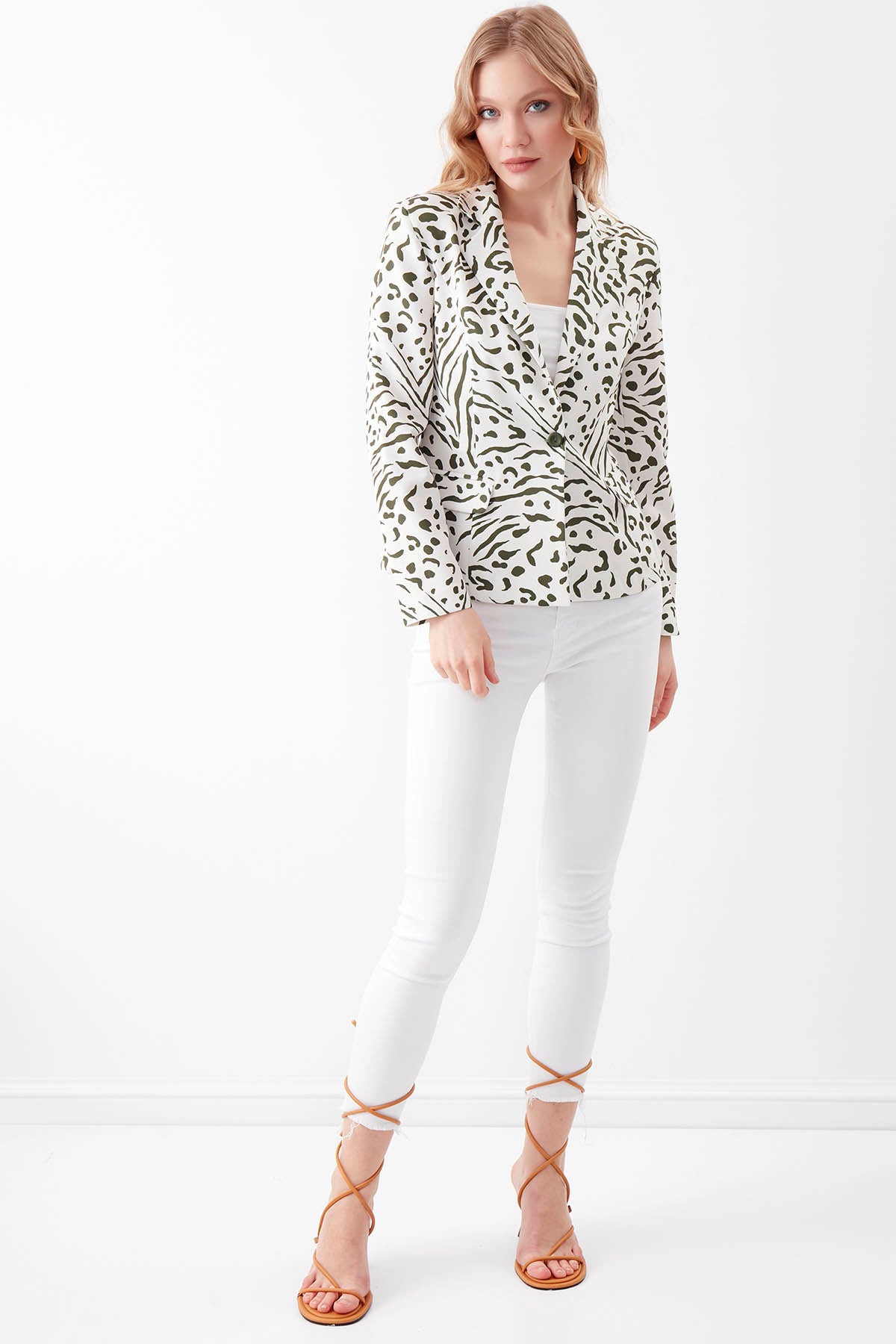 CLASSY PATTERNED LONG COLLARED SINGLE BUTTON BLAZER JACKET
