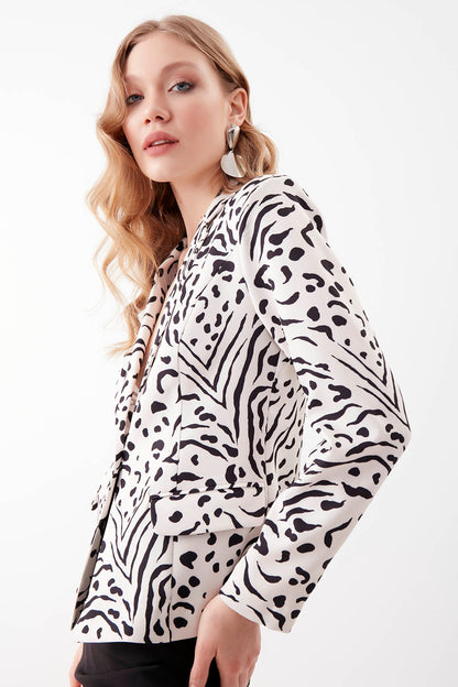 CLASSY PATTERNED LONG COLLARED SINGLE BUTTON BLAZER JACKET