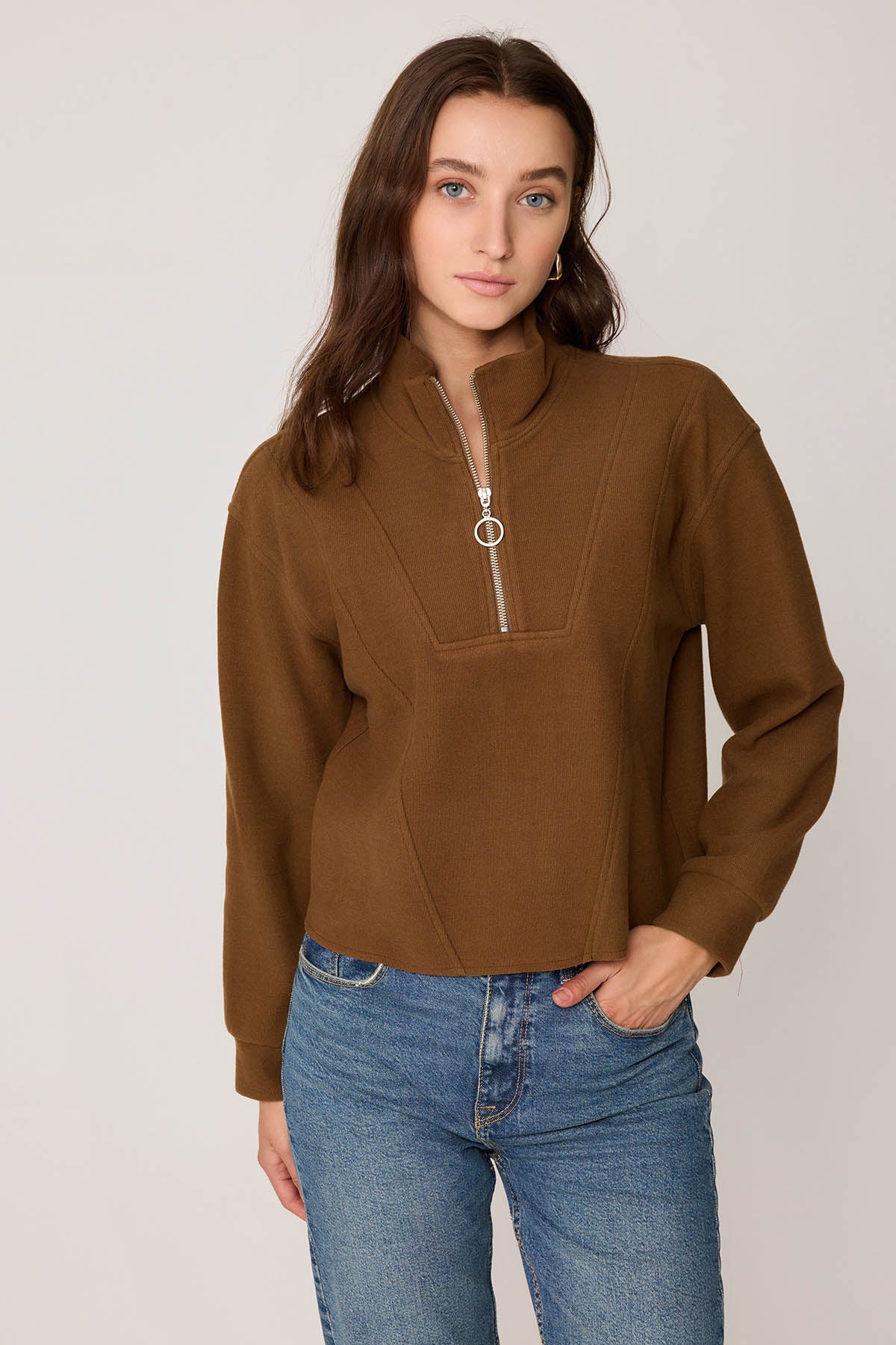 KNITTED SWEATSHIRT WITH STEEP COLLAR & ZIPPER