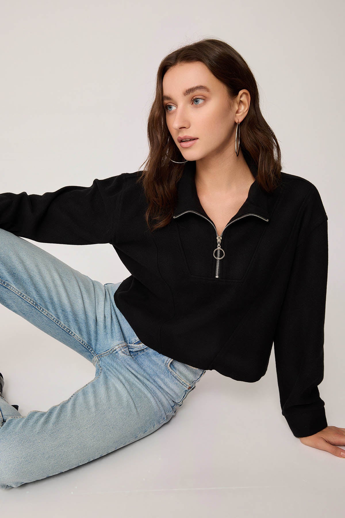 KNITTED SWEATSHIRT WITH STEEP COLLAR & ZIPPER