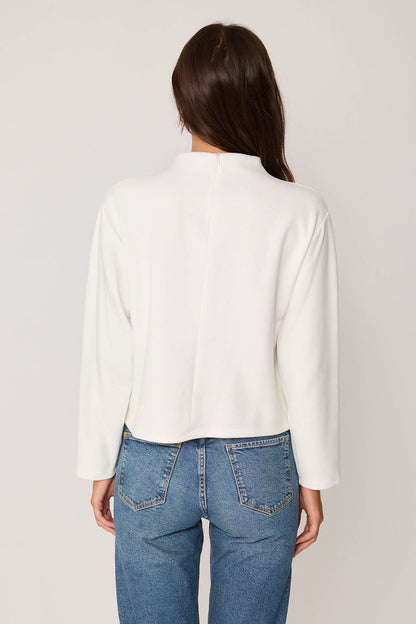 STEEP COLLAR FRONT-STITCHED BACK-ZIPPED BLOUSE
