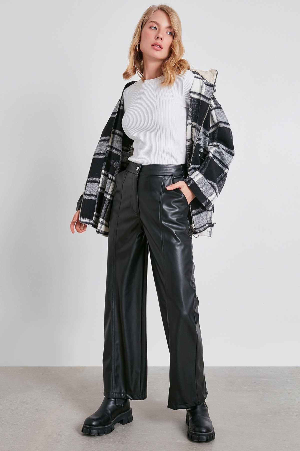 COMFORTABLE PATTERN TROUSERS