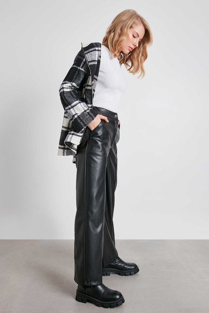 COMFORTABLE PATTERN TROUSERS