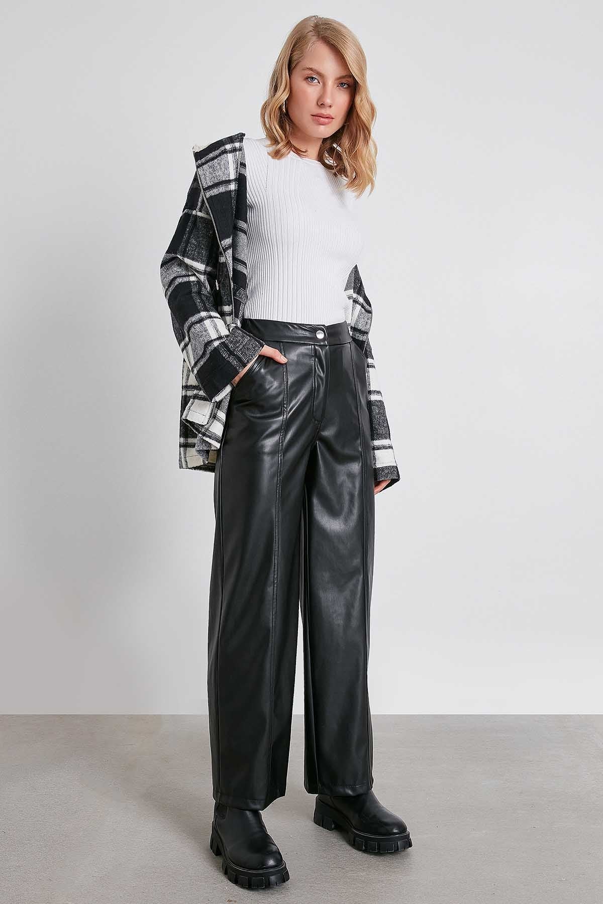COMFORTABLE PATTERN TROUSERS