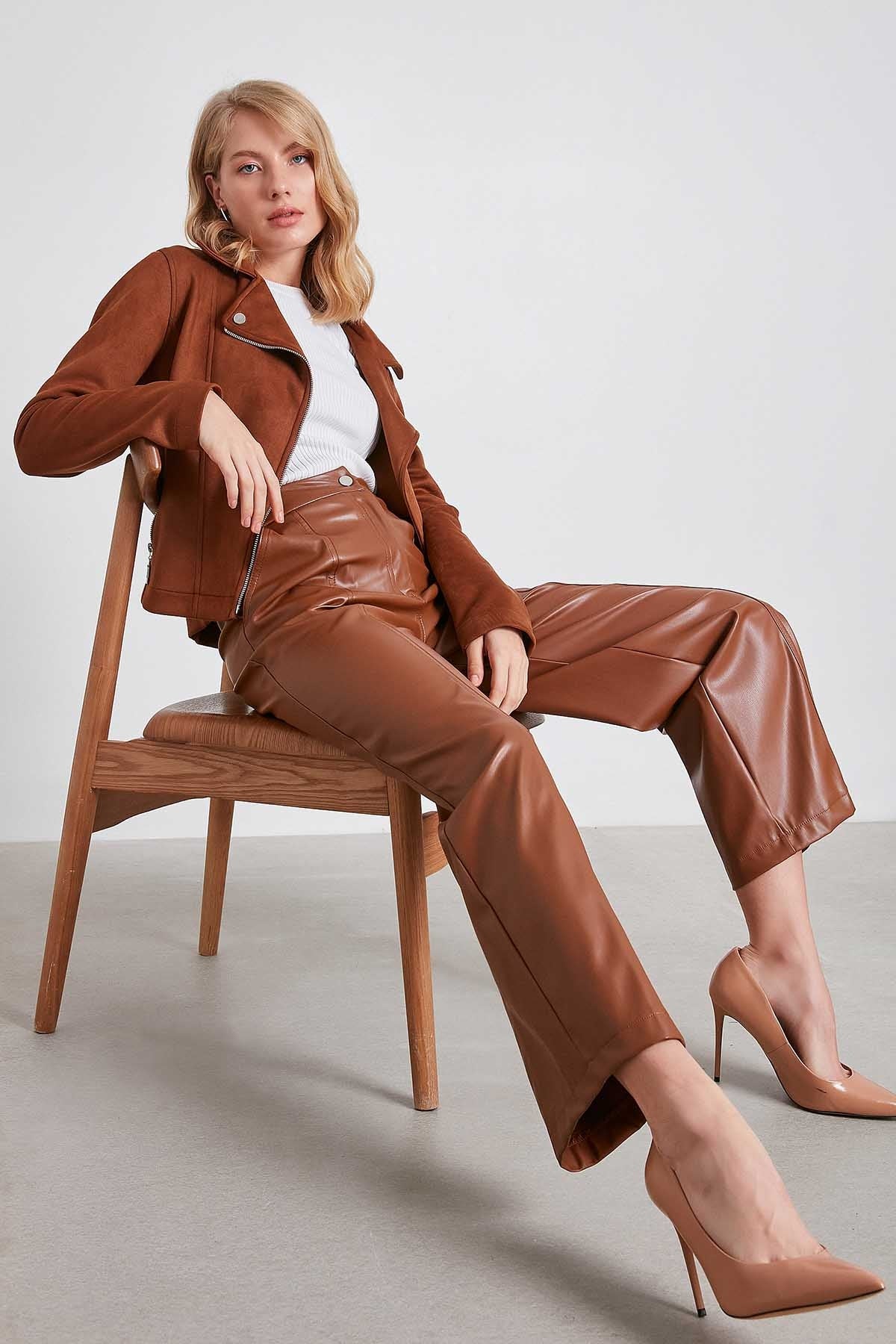 COMFORTABLE PATTERN TROUSERS