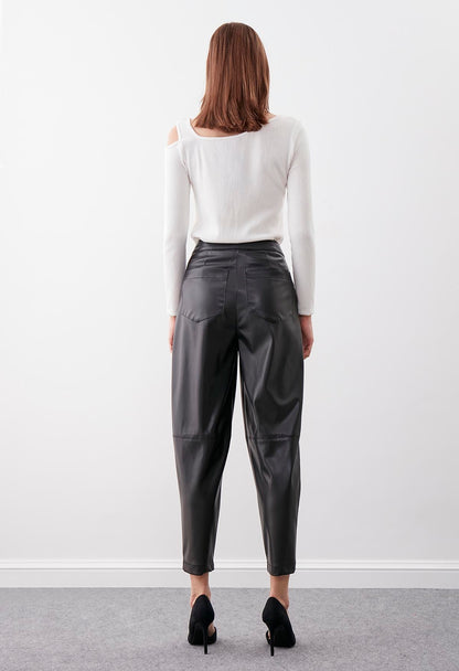 DETAILED FAUX LEATHER BLACK TROUSERS