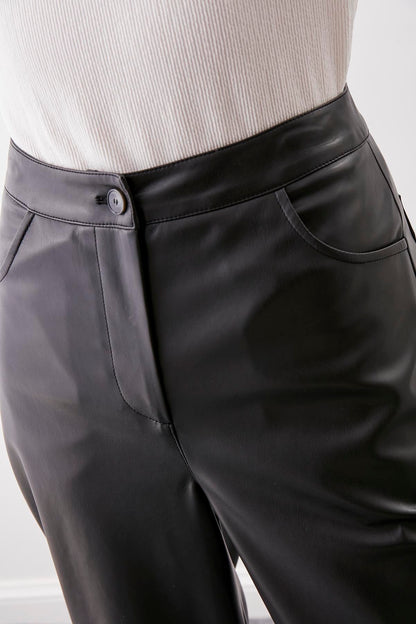 DETAILED FAUX LEATHER BLACK TROUSERS