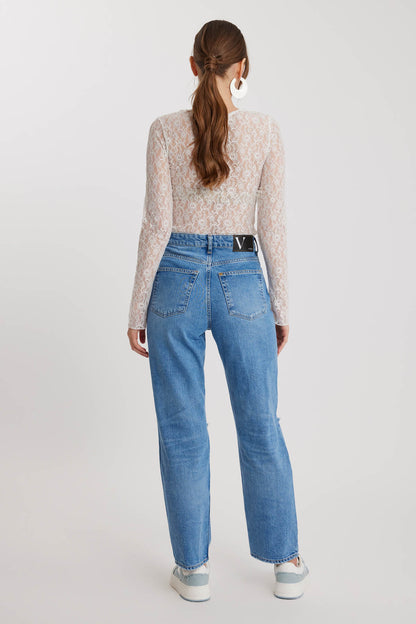 BLUE RIPPED JEANS