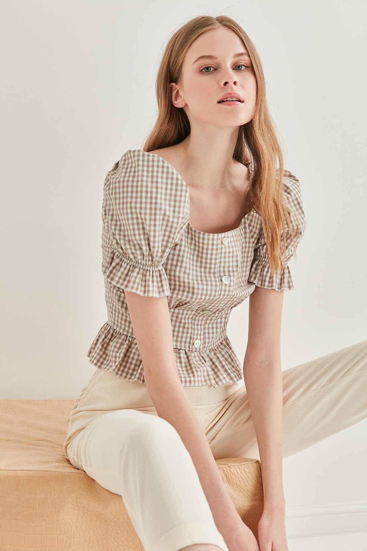 BUTTON DETAILED CHECKERED BLOUSE