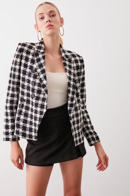 BUTTONED ASYMMETRICAL CUT JACKET