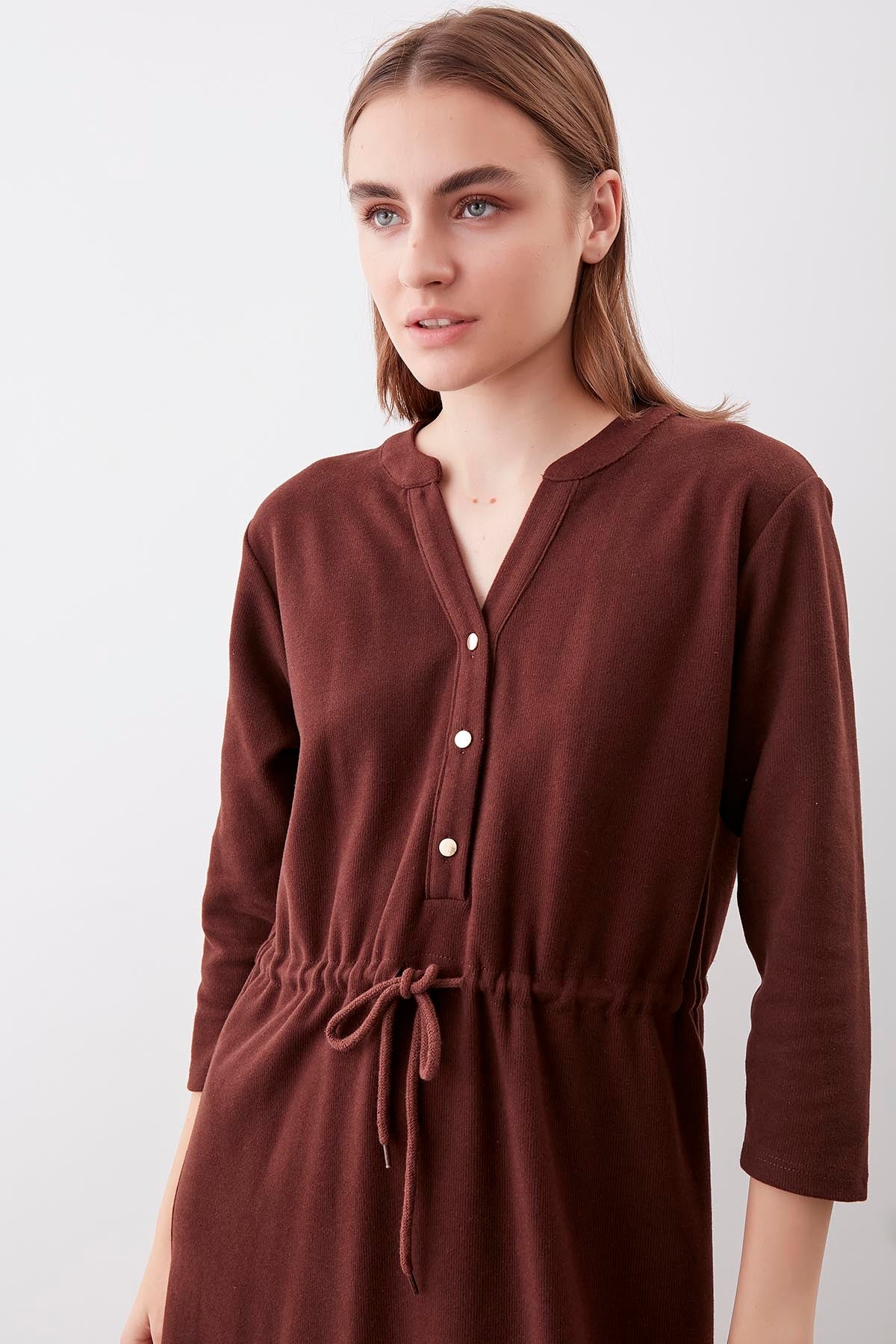 KNITTED DRESS WITH BUTTONS