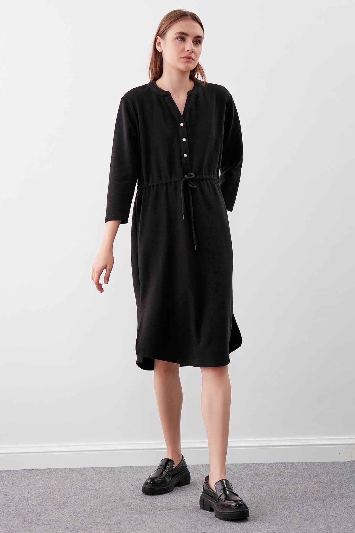 KNITTED DRESS WITH BUTTONS