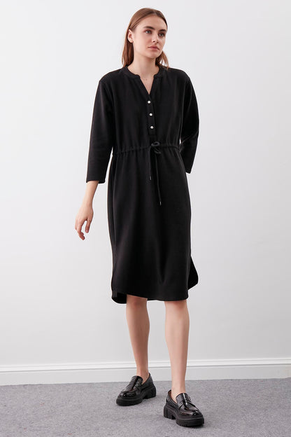 KNITTED DRESS WITH BUTTONS