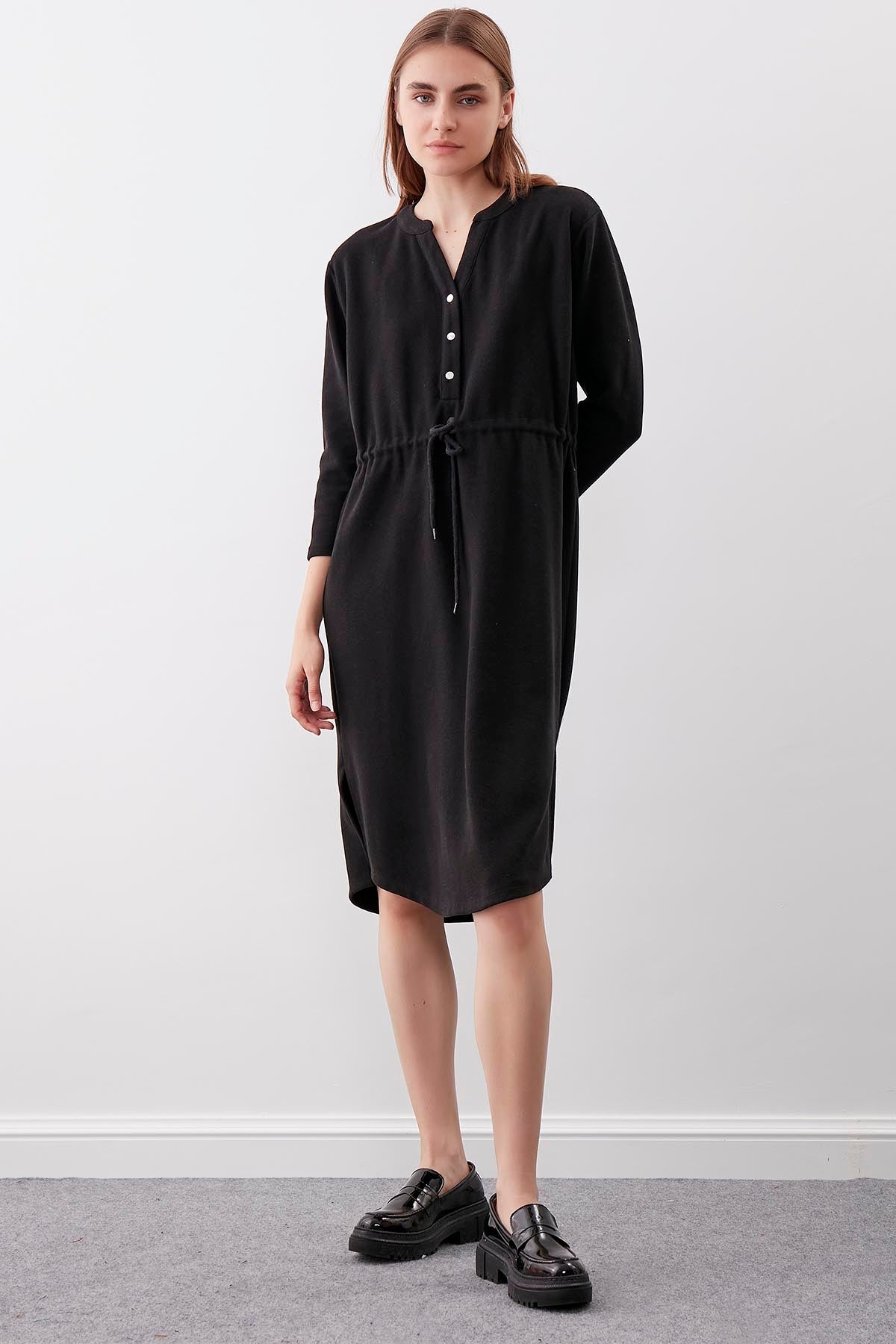 KNITTED DRESS WITH BUTTONS