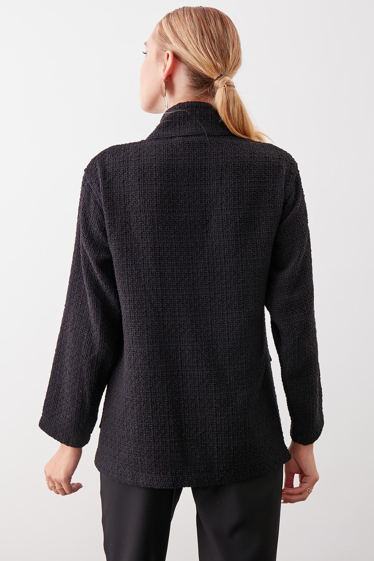 JACKET WITH BUTTON POCKET