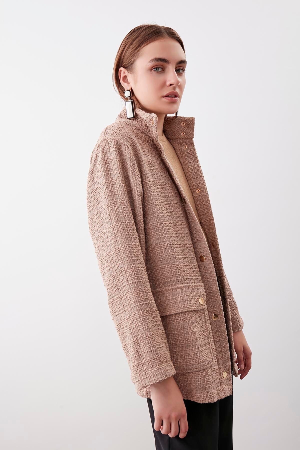 JACKET WITH BUTTON POCKET