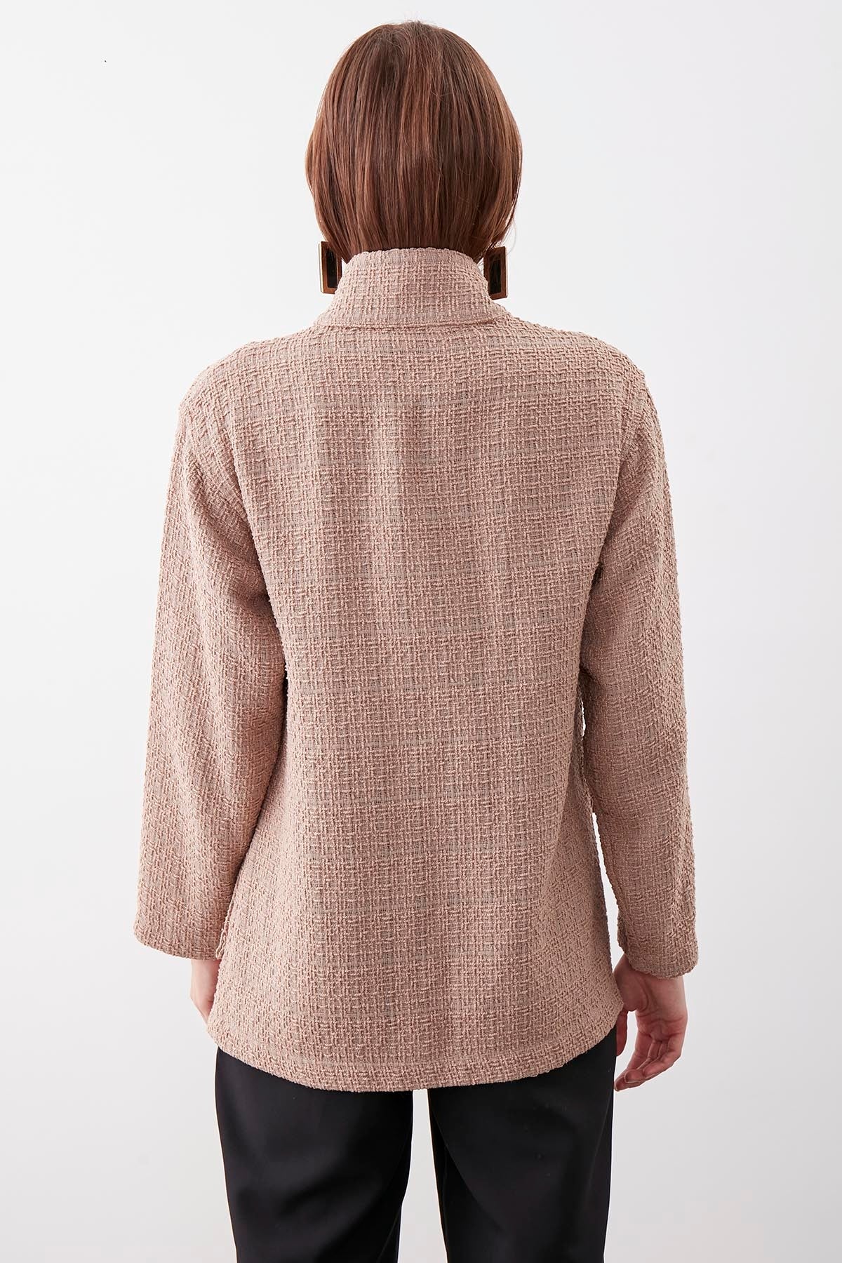 JACKET WITH BUTTON POCKET