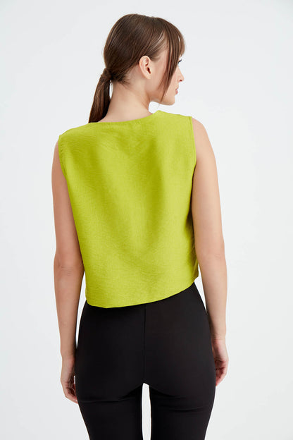 CROP VEST WITH BUTTONS