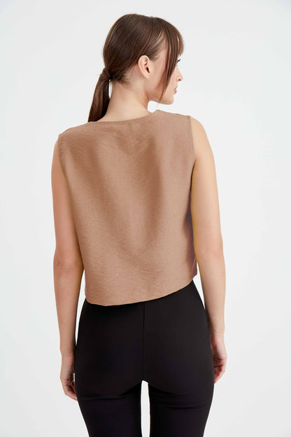 CROP VEST WITH BUTTONS
