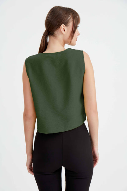 CROP VEST WITH BUTTONS
