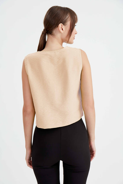 CROP VEST WITH BUTTONS