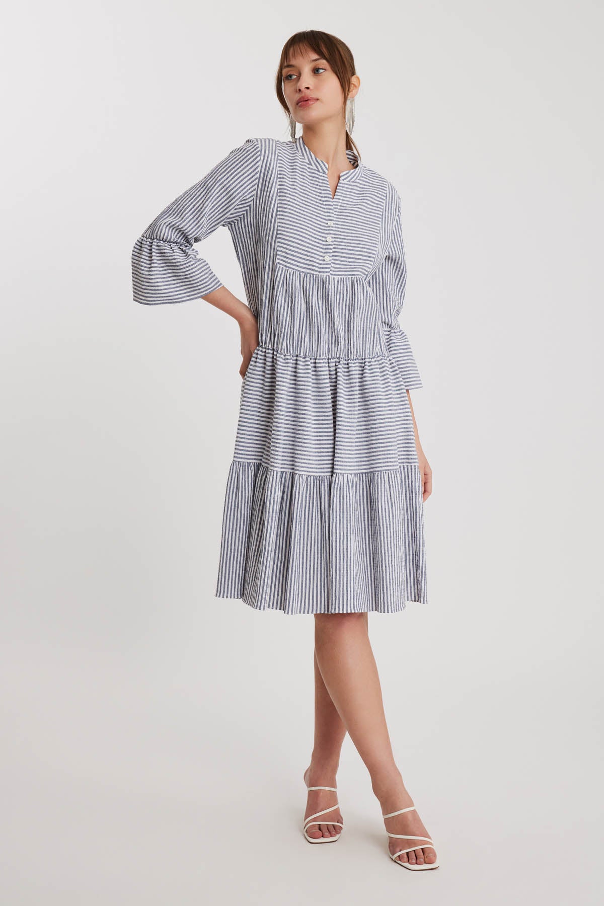 BUTTONED JUDGE COLLAR DRESS FRILLY SLEEVE
