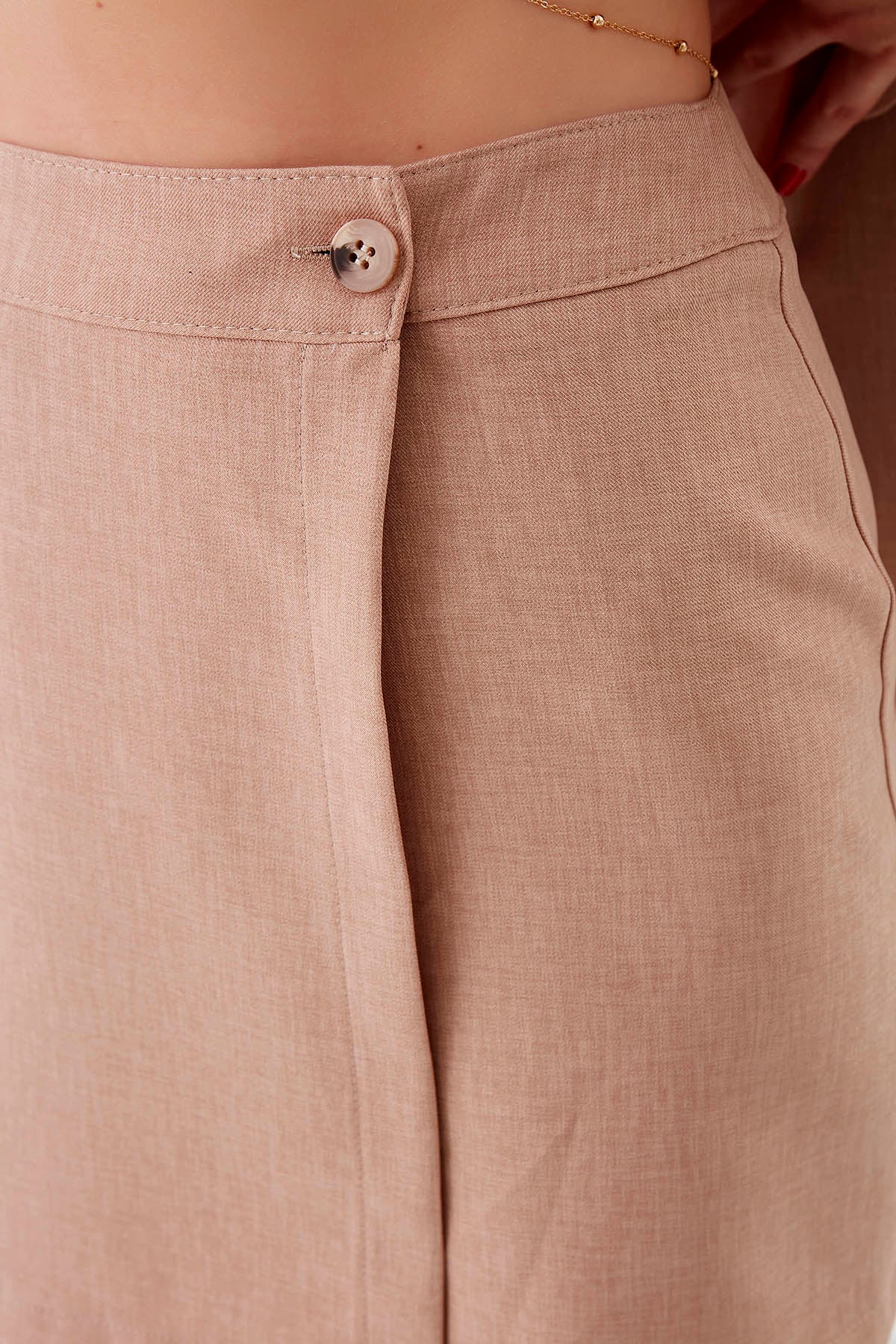 MINI-SKIRT WITH BUTTON