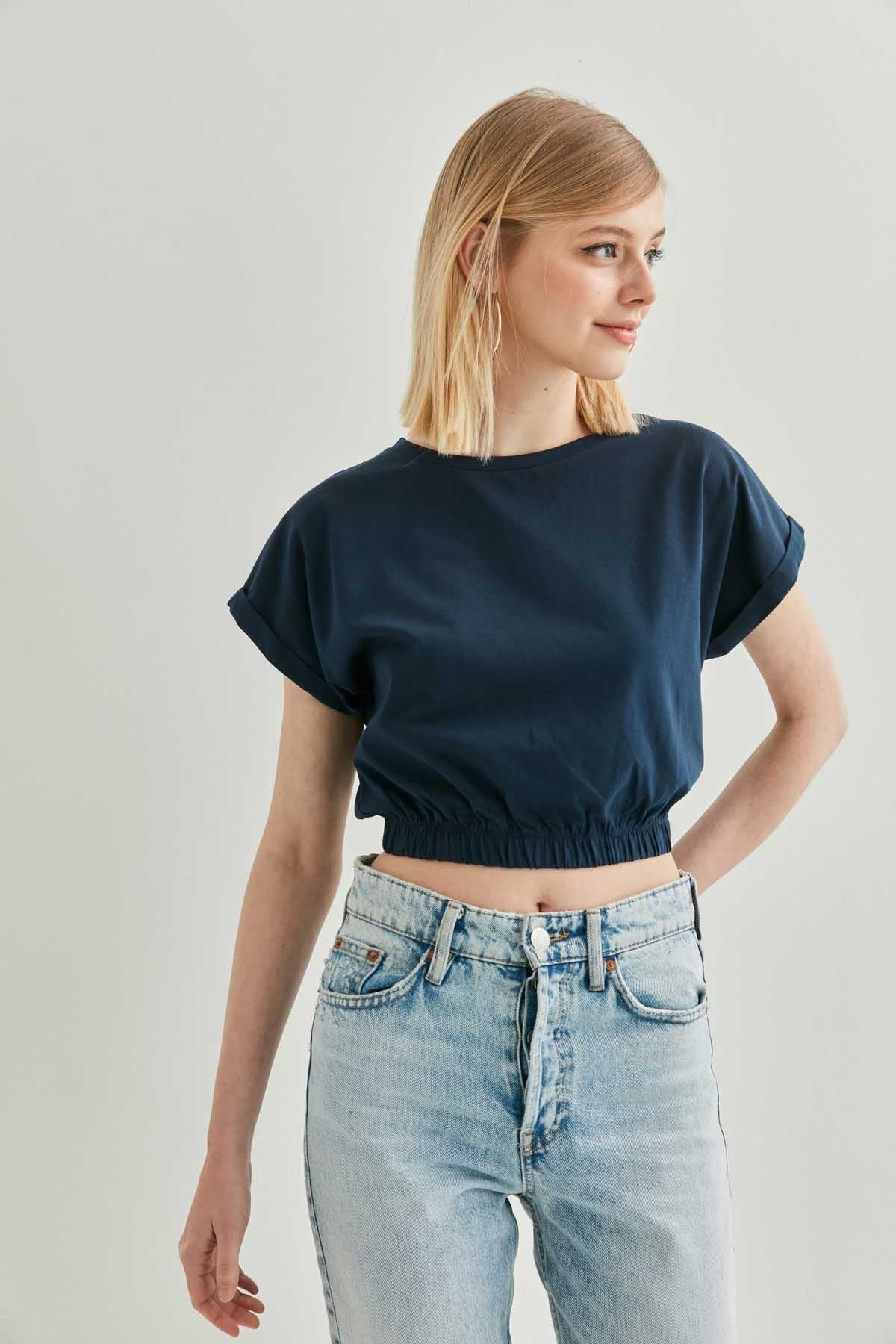 LOW SLEEVE ELASTANE WAIST TOP