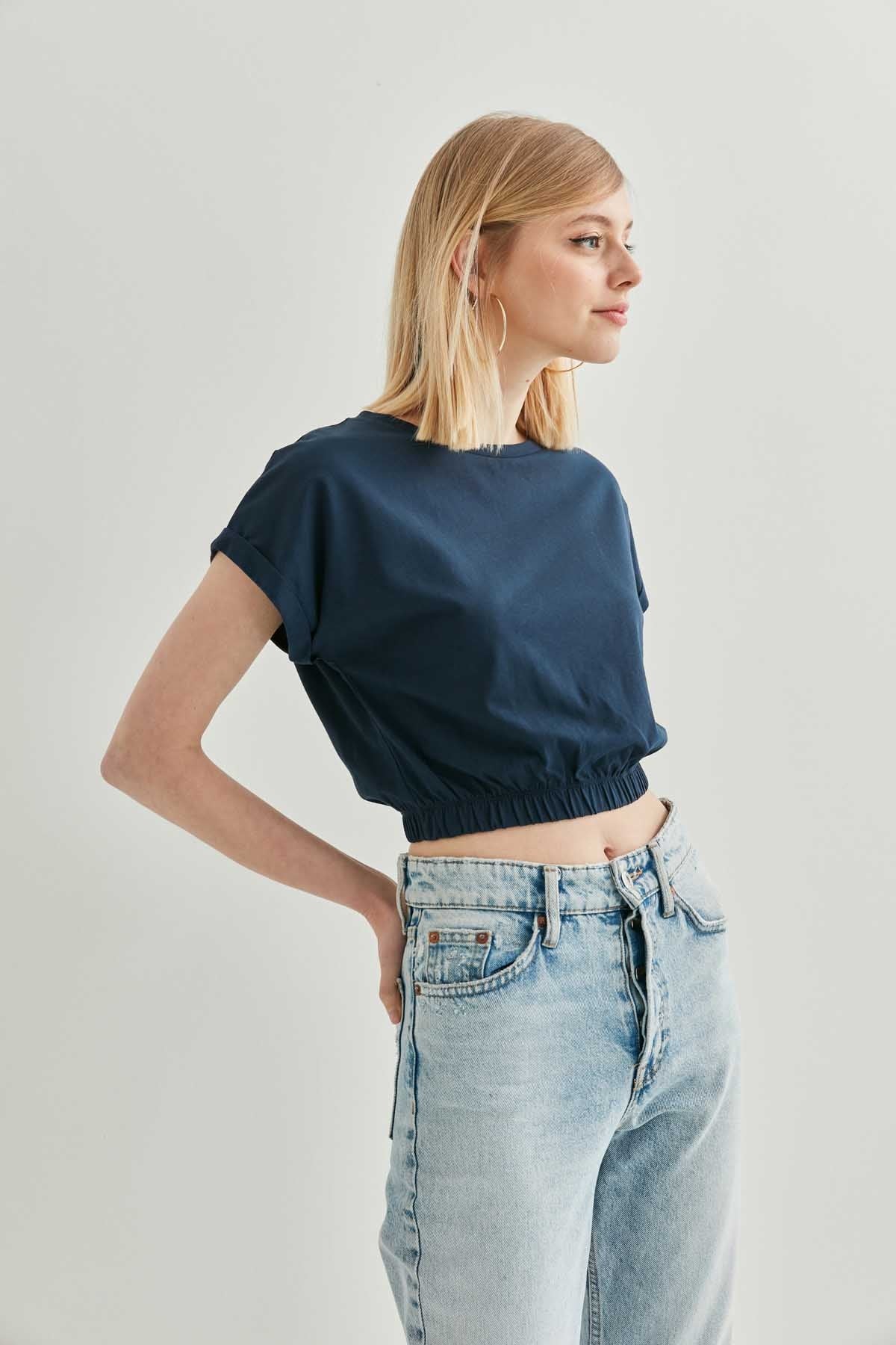 LOW SLEEVE ELASTANE WAIST TOP