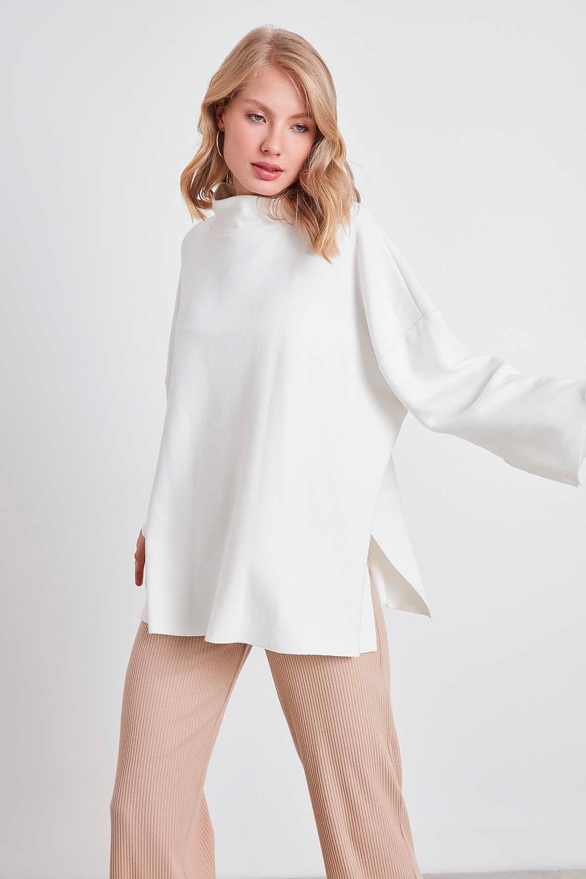 LOW SLEEVE SIDE SPLIT KNITTED COMFY BLOUSE