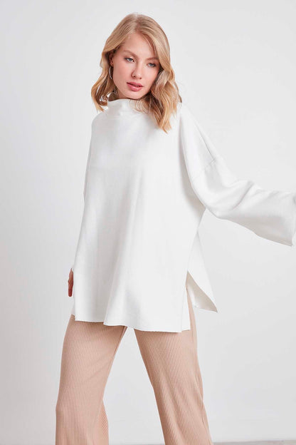 LOW SLEEVE SIDE SPLIT KNITTED COMFY BLOUSE