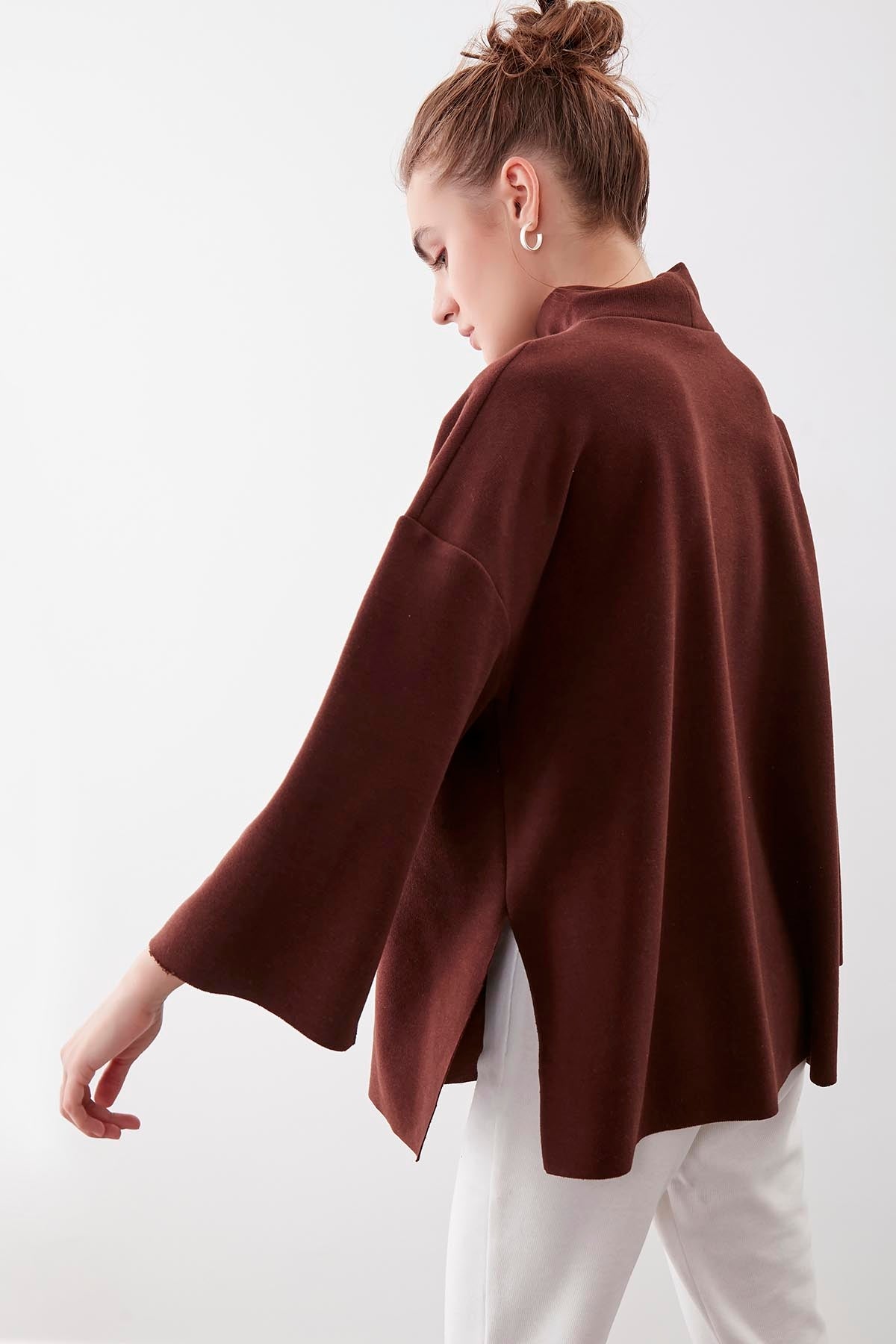 LOW SLEEVE SIDE SPLIT KNITTED COMFY BLOUSE