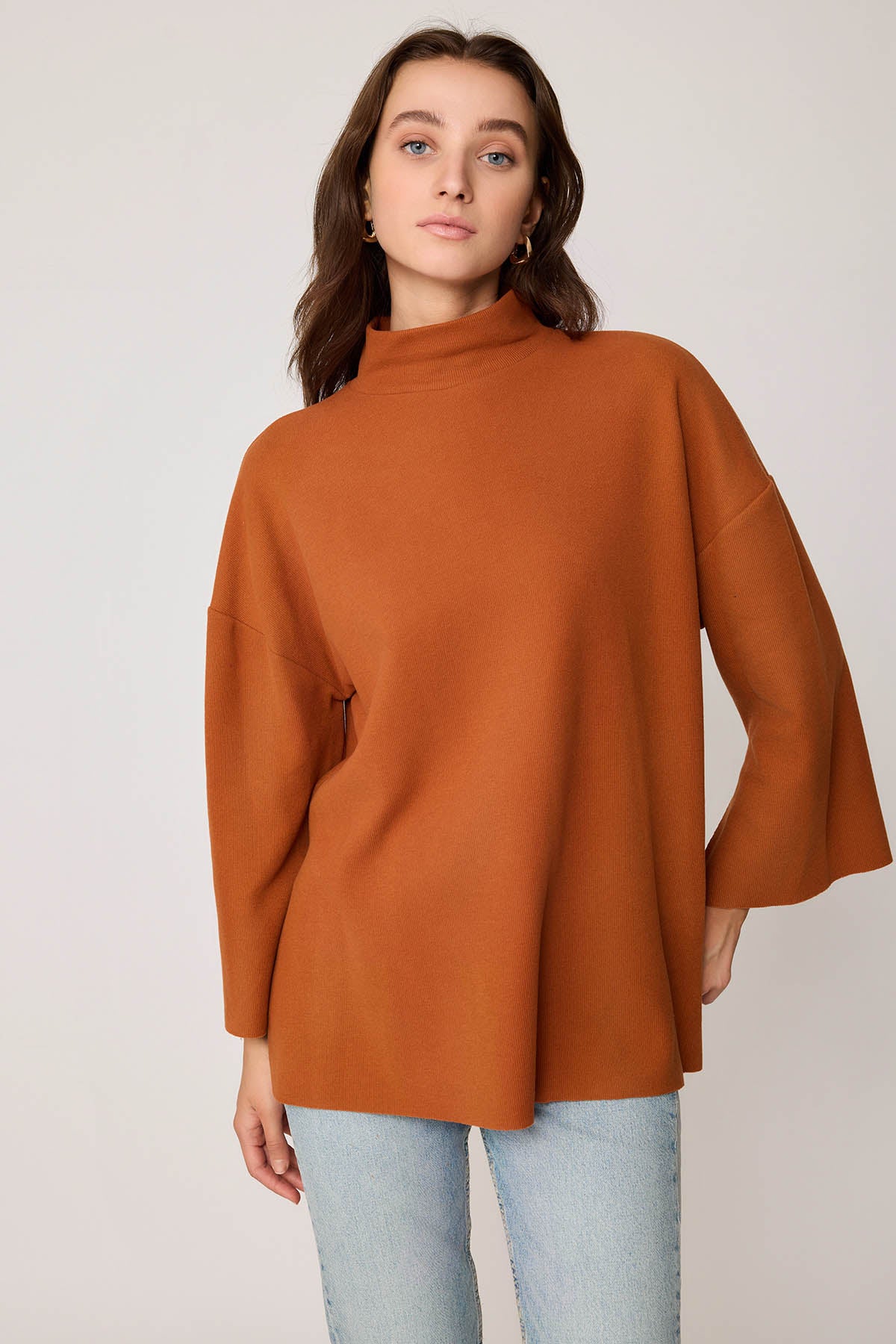LOW SLEEVE SIDE SPLIT KNITTED COMFY BLOUSE