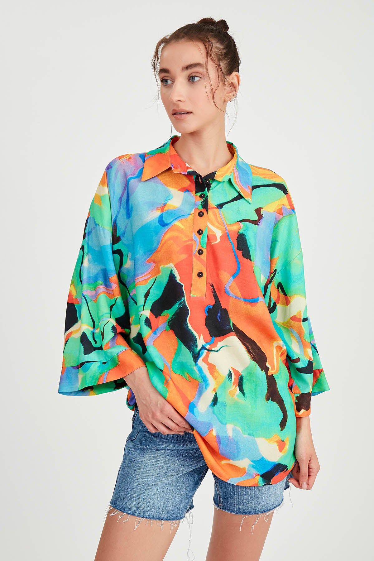 COMFY BLOUSE WITH LOW SHOULDER PATTERN FRONT BUTTON