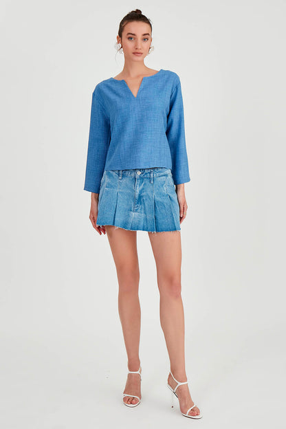 LOW SHOULDER JUDGE COLLAR BLOUSE