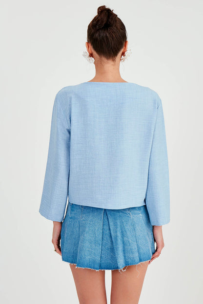 LOW SHOULDER JUDGE COLLAR BLOUSE