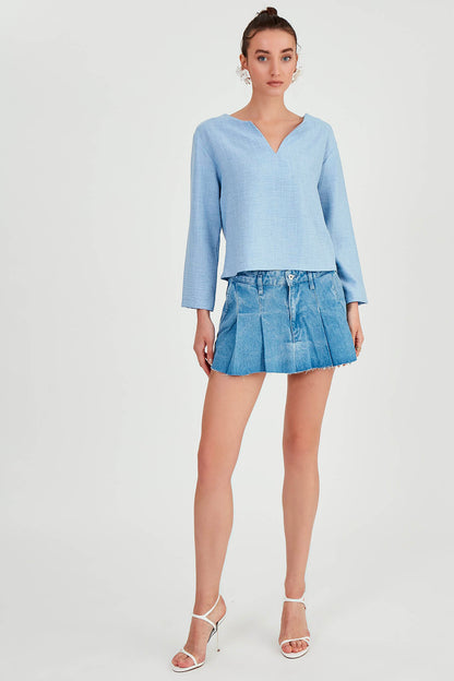 LOW SHOULDER JUDGE COLLAR BLOUSE