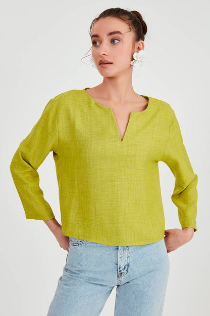 LOW SHOULDER JUDGE COLLAR BLOUSE