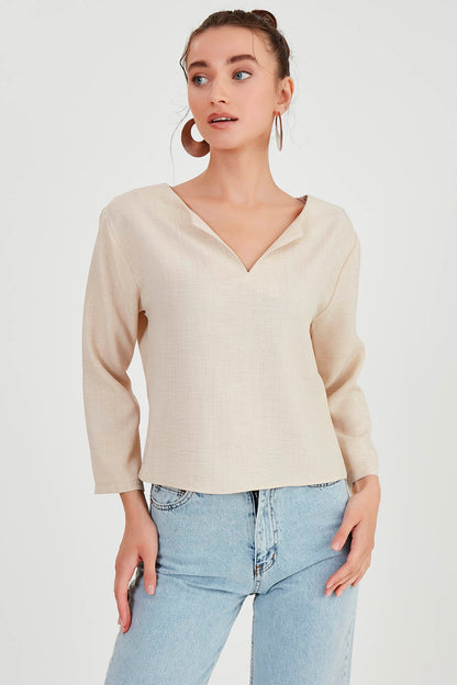 LOW SHOULDER JUDGE COLLAR BLOUSE