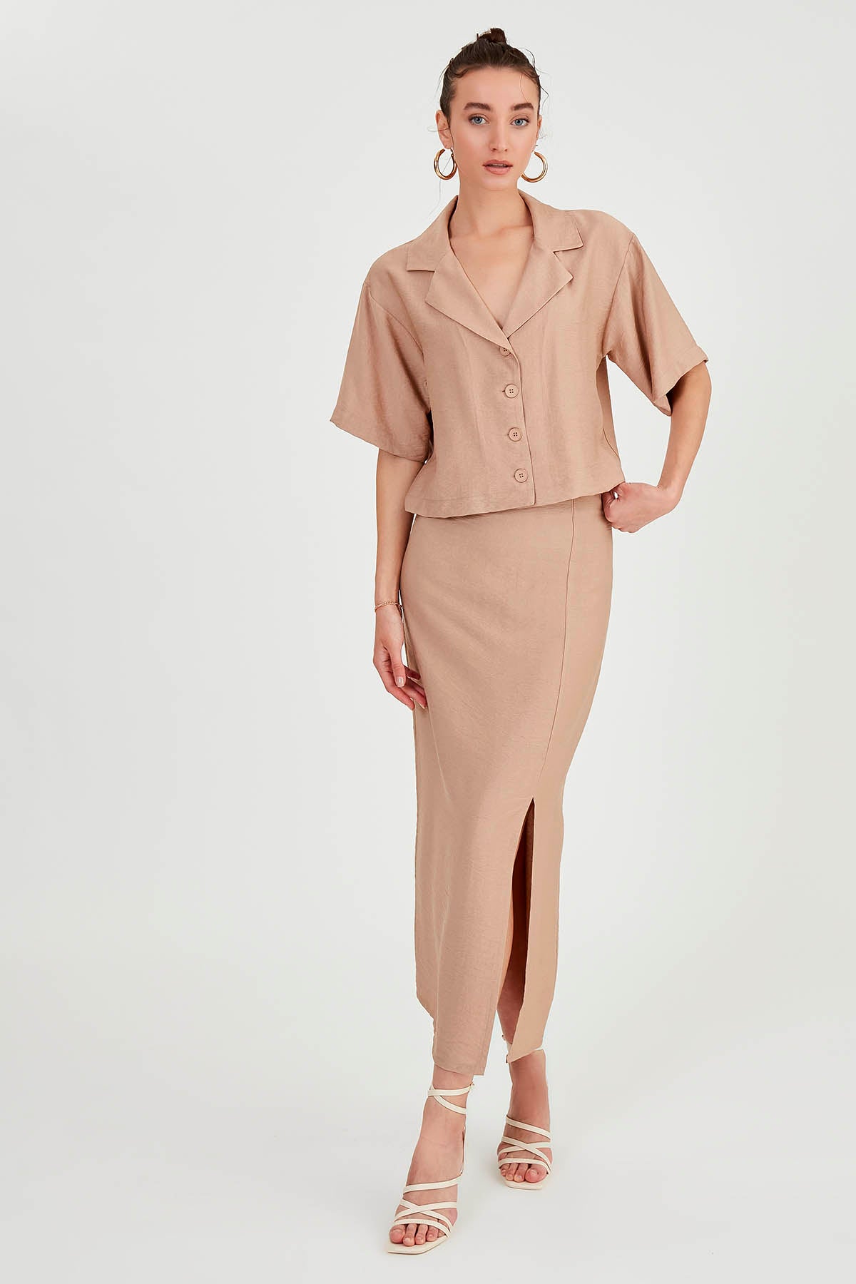 LOW SHOULDER LOOSE SHIRT