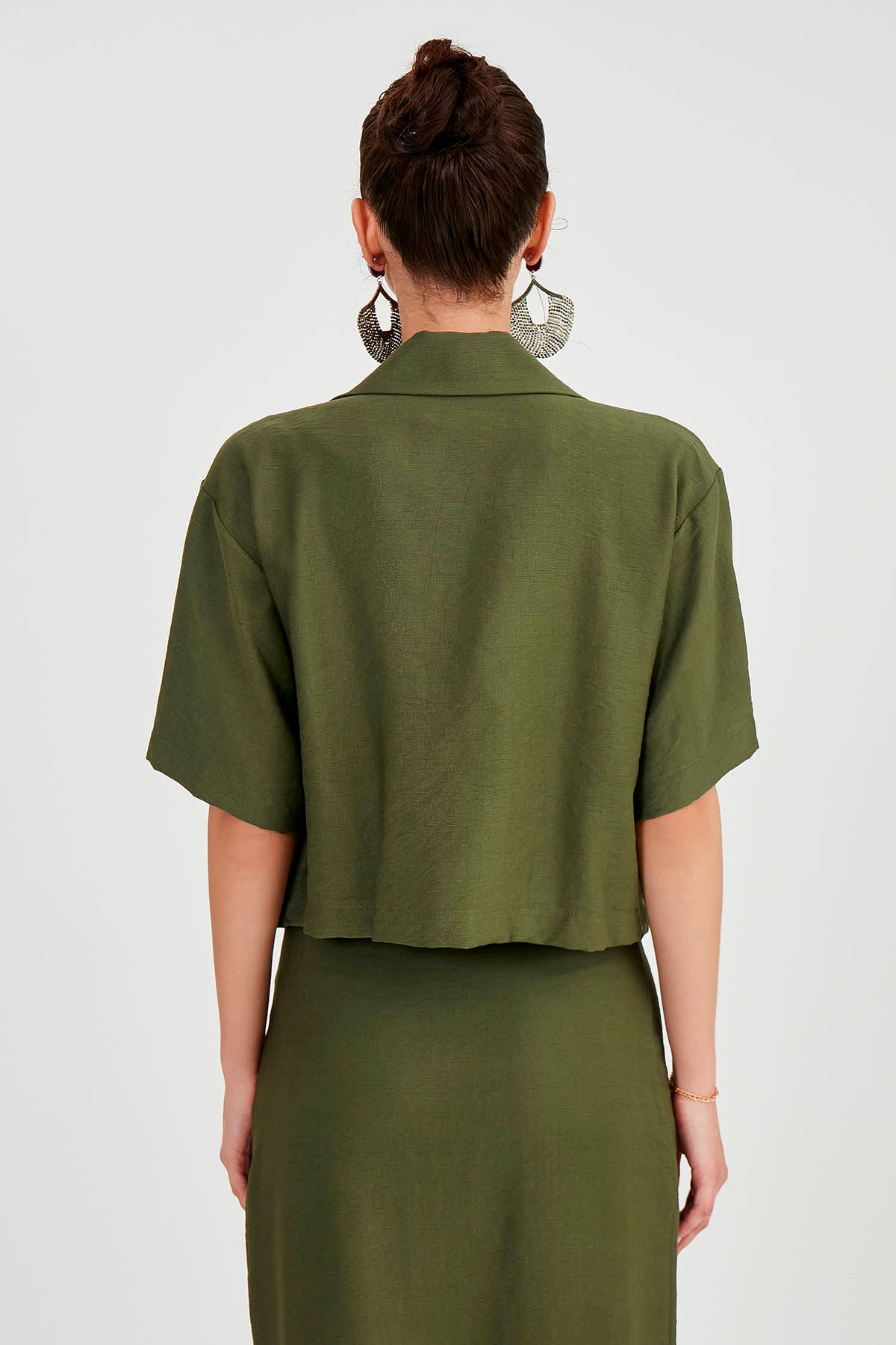 LOW SHOULDER LOOSE SHIRT