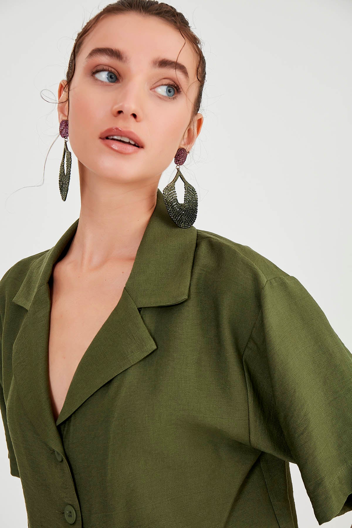 LOW SHOULDER LOOSE SHIRT