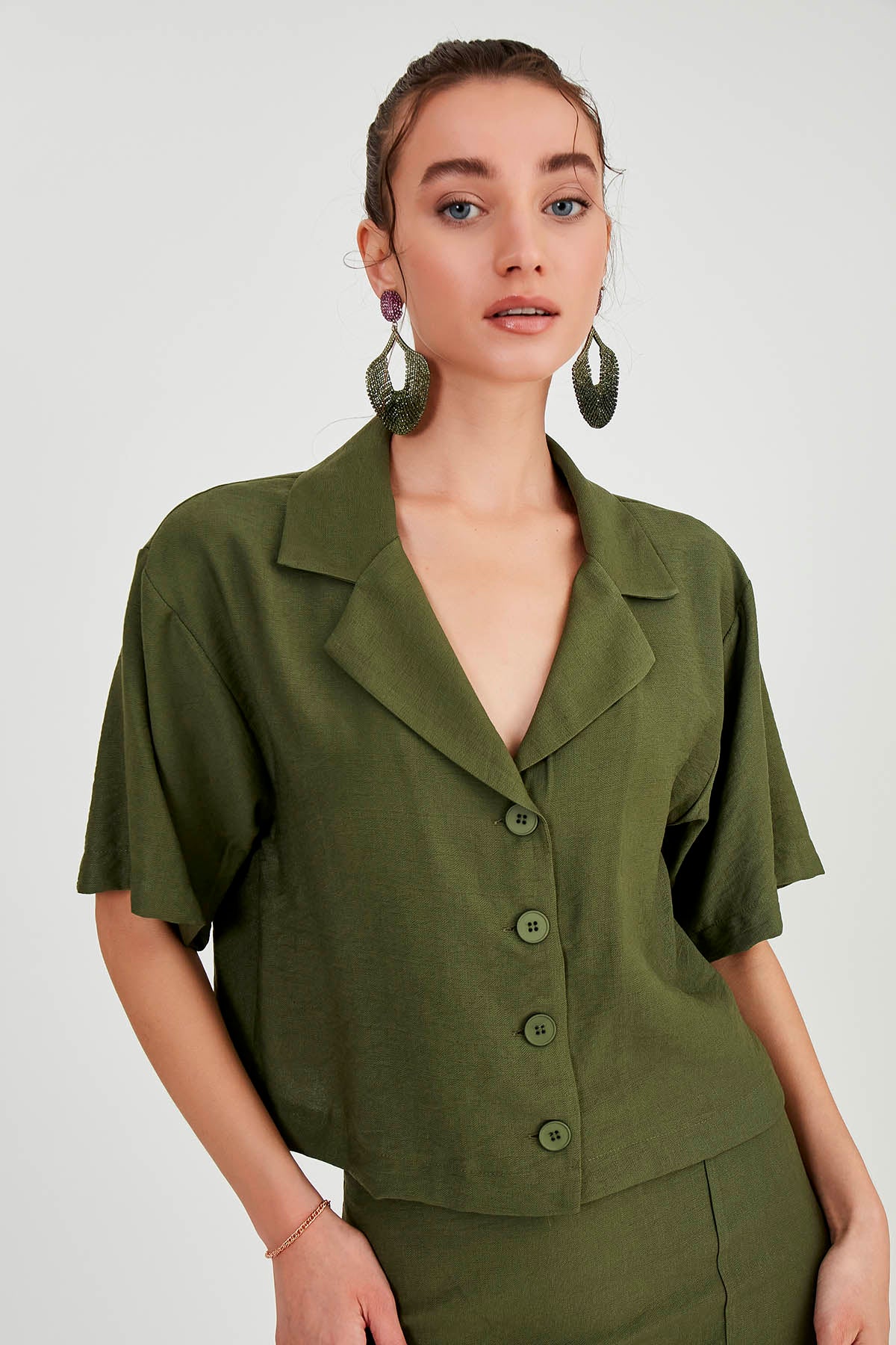 LOW SHOULDER LOOSE SHIRT