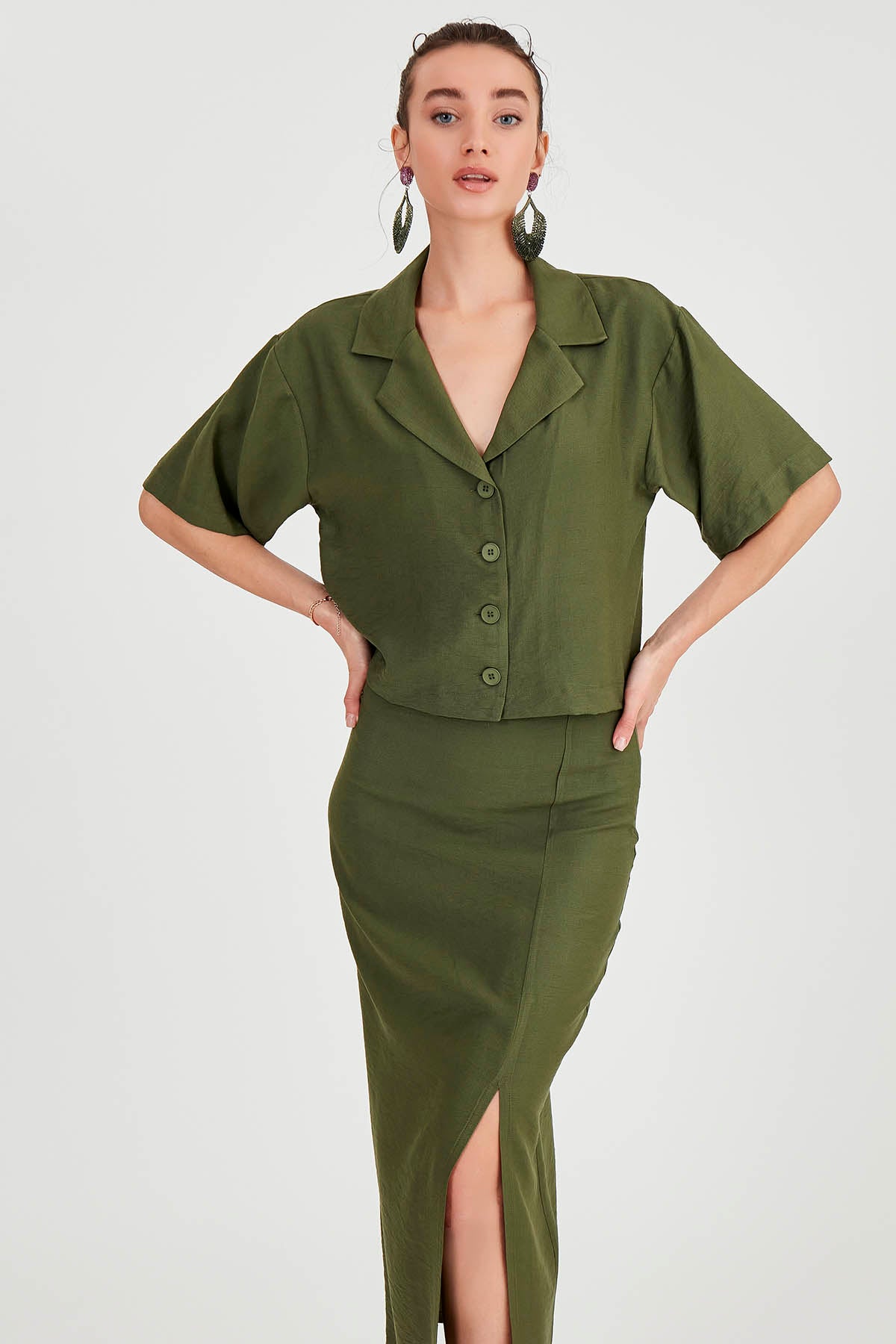 LOW SHOULDER LOOSE SHIRT