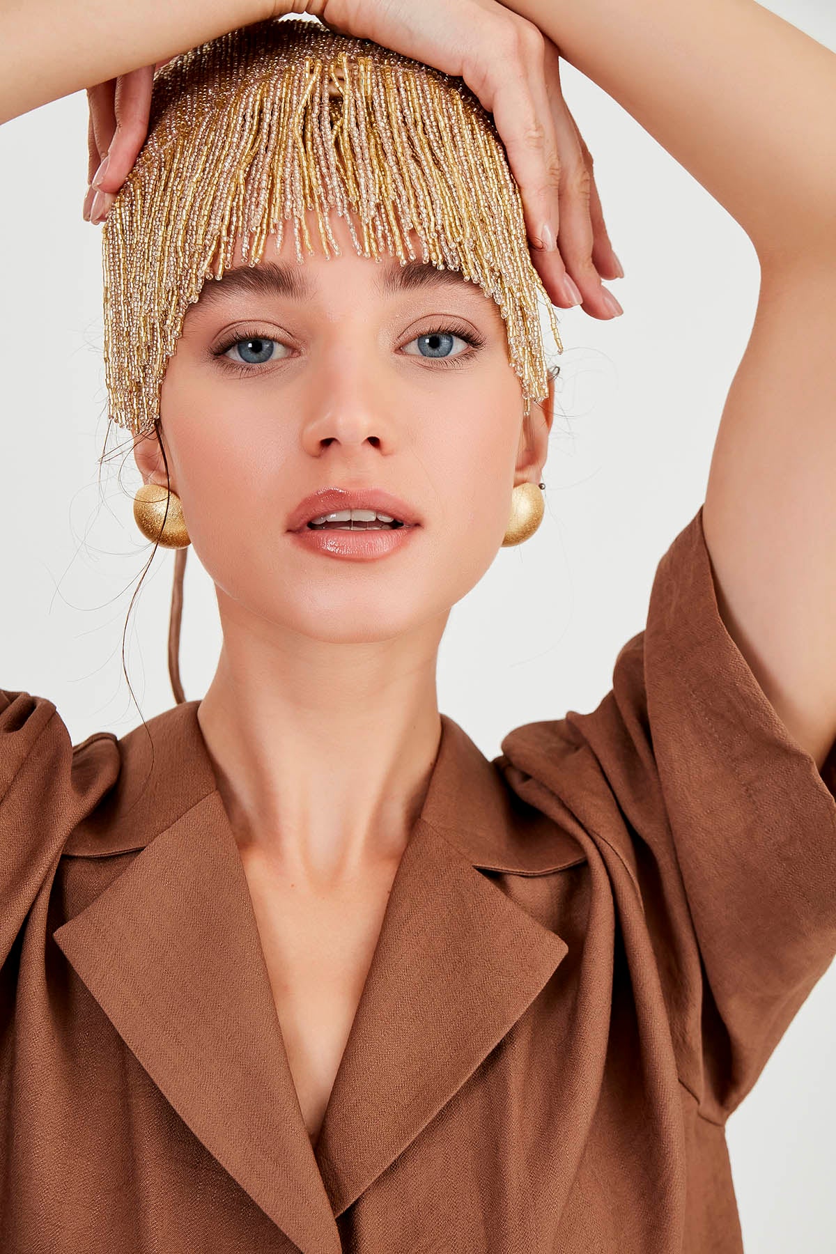 LOW SHOULDER LOOSE SHIRT