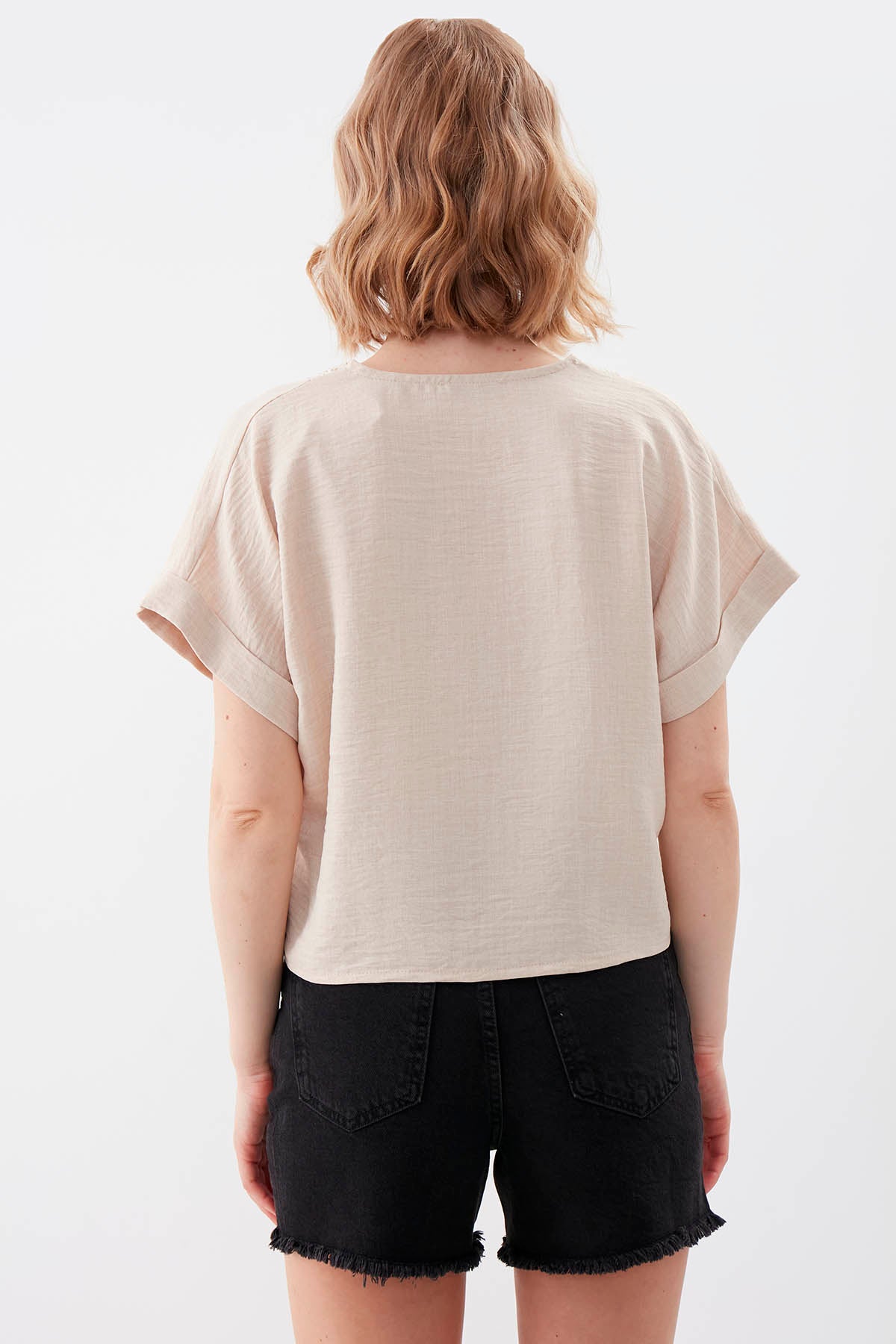 LOW SHOULDER V COLLAR PLEATED BLOUSE