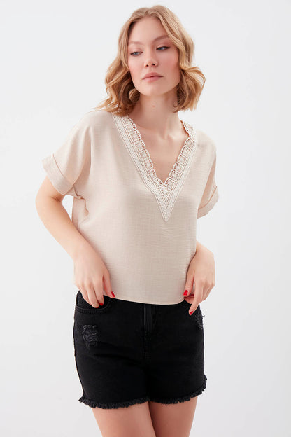 LOW SHOULDER V COLLAR PLEATED BLOUSE