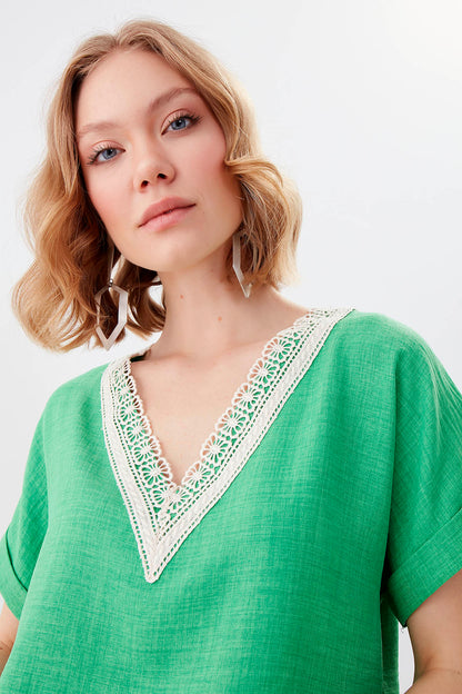 LOW SHOULDER V COLLAR PLEATED BLOUSE