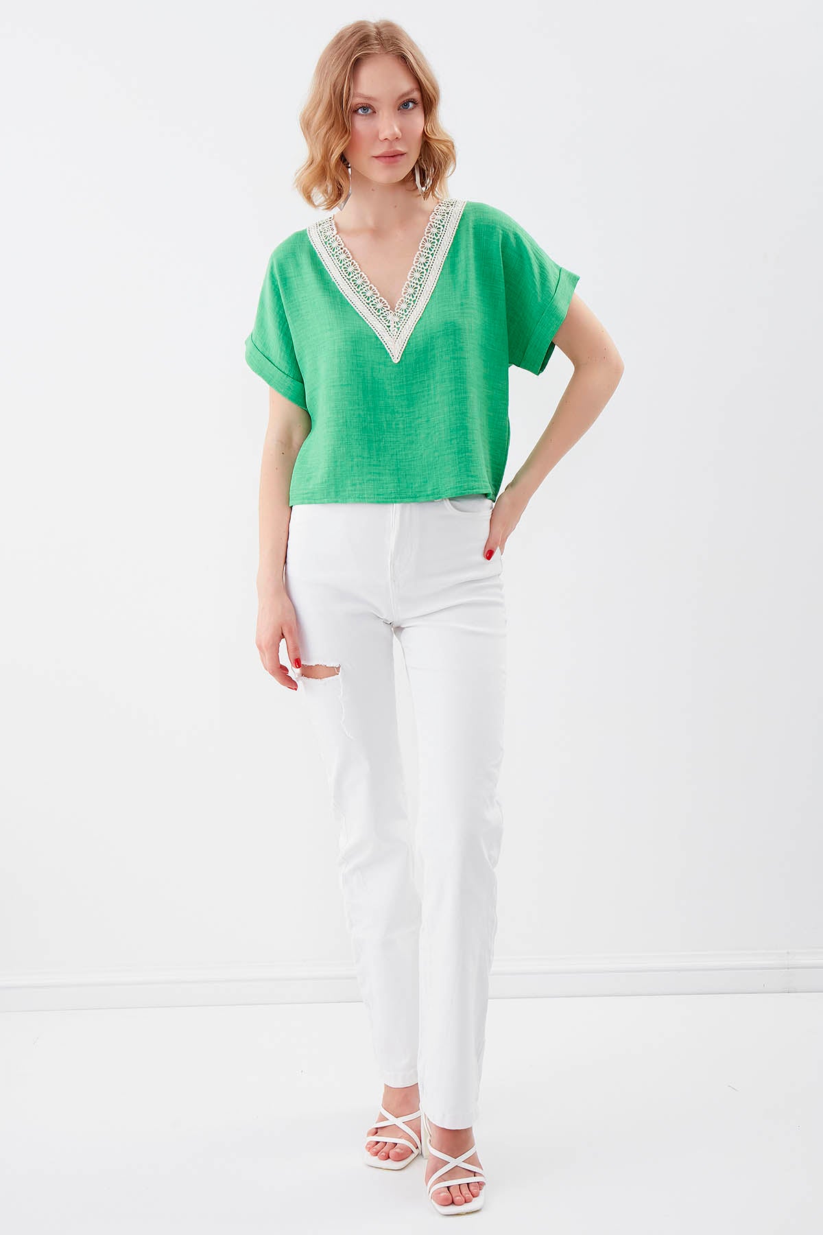 LOW SHOULDER V COLLAR PLEATED BLOUSE