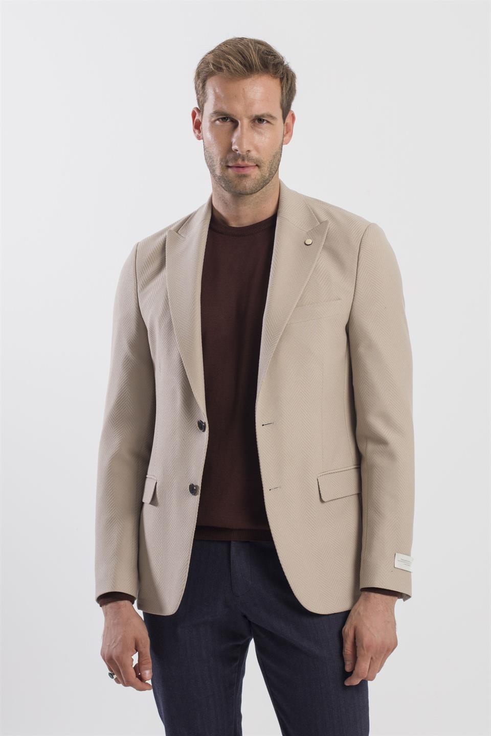 Sharp Collar Jacket With Mink Slim Fit Design